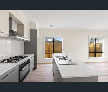 Stylish Living with Serene Lake Views in Prime Location! APPLICATIO... - Photo 5