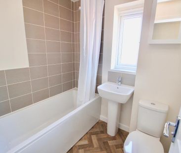 2 bedroom semi-detached house to rent - Photo 6