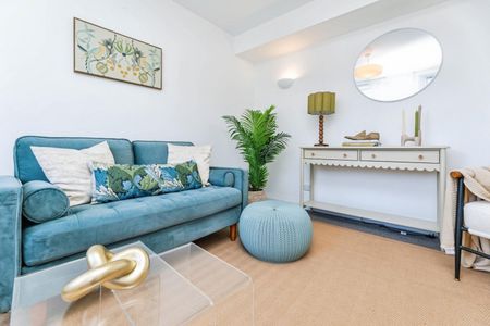 2 bedroom House To Let - Photo 3