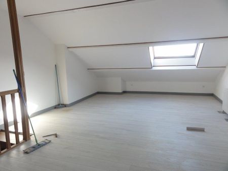 Location Appartement 4 pièces 111m² LE CREUSOT 71200 - Photo 4