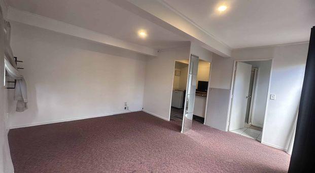 Self-Contained Studio in Forrest Hill - Photo 1