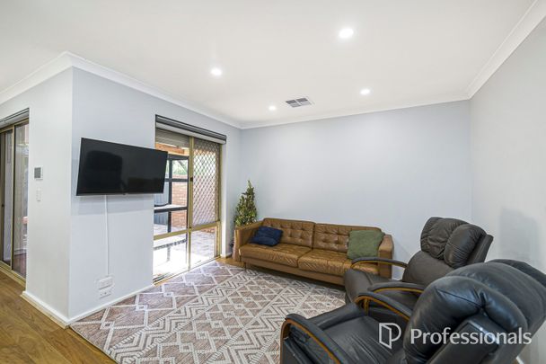 Newly Renovated 3-Bedroom, 2-Bathroom Unit in Kingsley! - Photo 1