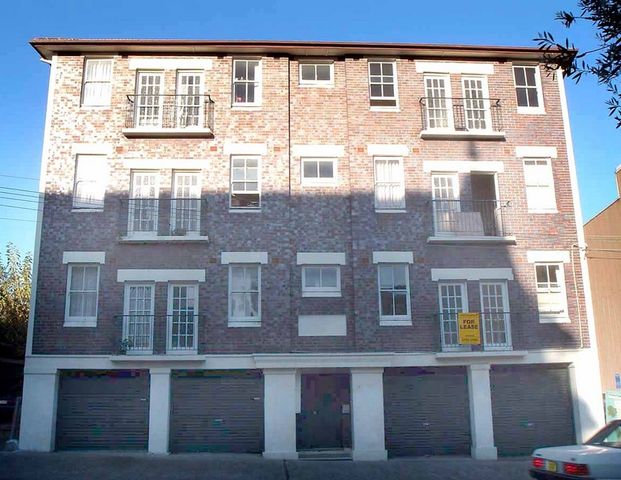 Studio Next to Ashfield Mall - Photo 1