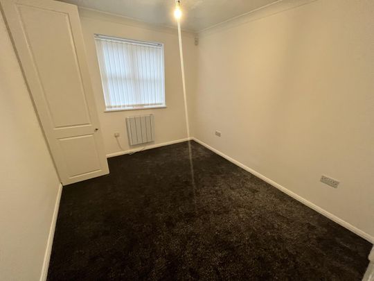 Hudson Close - Photo 1