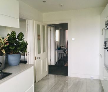 2 Bed Flat, Sussex Square, BN2 - Photo 4