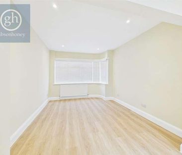 Manningtree Road, Ruislip, HA4 - Photo 1