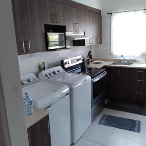 AHUNTSIC : TRES GRAND 4 ½ PRÊT PARC - Photo 2