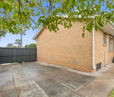 Fully Renovated Family Home - Photo 4