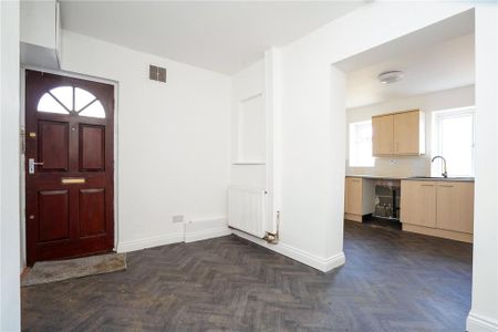 3 bedroom end of terrace house to rent - Photo 5