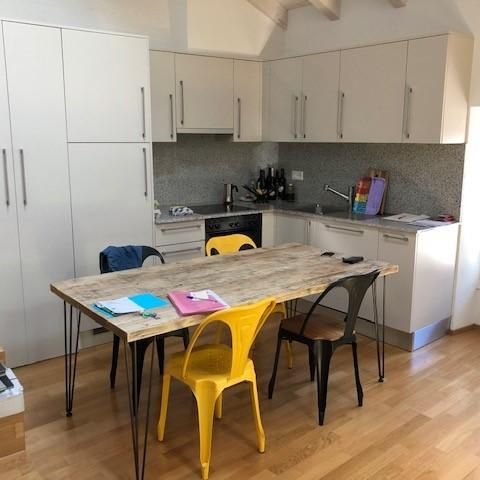 Bel appartement de 2 pièces, aménagé dans les combles d'une maison vigneronne. - Foto 1