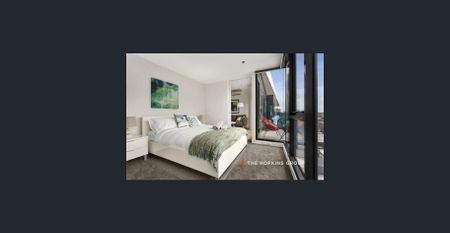 FULLY FURNISHED Spacious and stylish two-bedroom apartment in the heart of Richmond - Photo 2