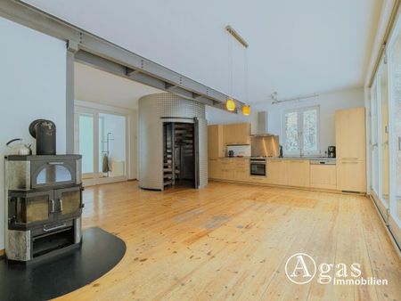 Großzügiges Einfamilienhaus mit Terrasse auf weitläufigem Grundstück - Foto 3