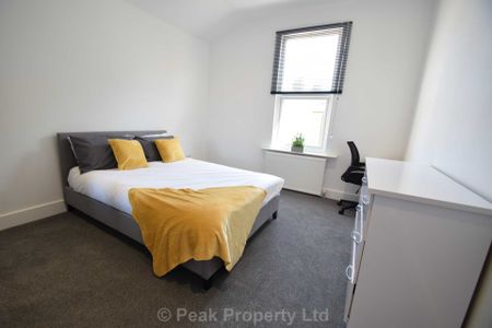 ROOM 6 - West Road, Westcliff On Sea - Photo 5