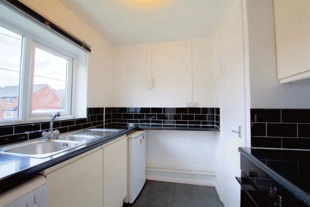 Mildenhall Crescent, Bestwood, NG5 5RP - Photo 1