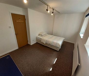 4 bedroom house to rent - Photo 4