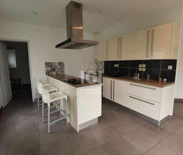 Location Maison 7 pièces 139m² - Photo 3