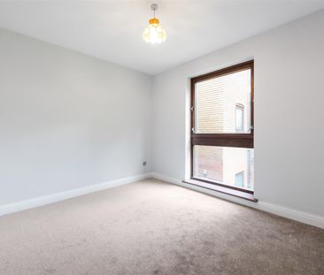 2 bed apartment to rent in Alderwood Place, Princes Way, Solihull - Photo 5