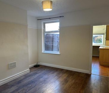 2 bedroom terraced house to rent - Photo 6