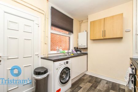 3 bed Mid Terraced House for Rent - Photo 3