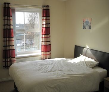 2 Bed Flat, Mater Close, L9 - Photo 3