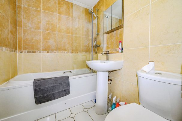 Russell Place, Hemel Hempstead - Photo 1