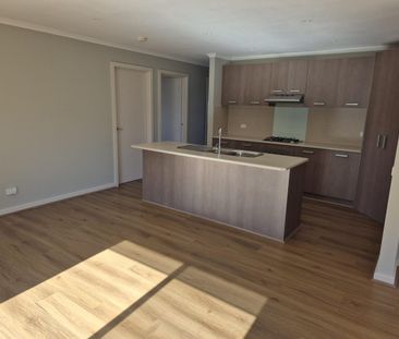 ADDISON REAL ESTATE - Photo 4