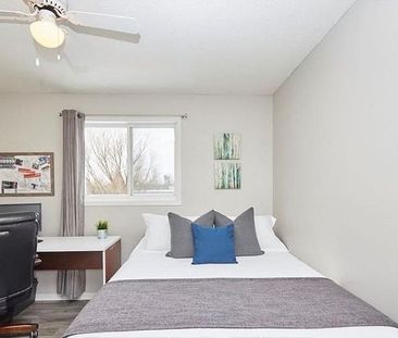 For Lease - 32 WOODLAND Drive, Welland, Ontario - Photo 6