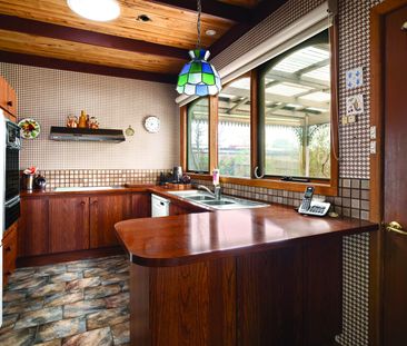 110 Beach Street, Frankston VIC 3199 - House For Rent | Domain - Photo 5