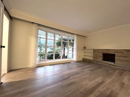 For Lease - 243 Appleby Line, Burlington, Ontario - Photo 2