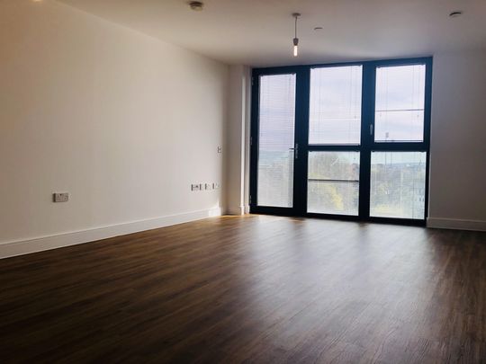 Century Tower, Chelmsford, Shire Gate - Photo 1