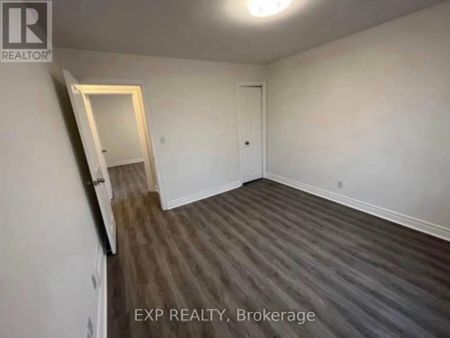 5051 HURON STREET S - Photo 2