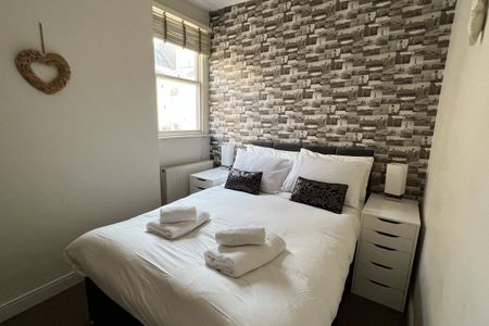 Wentworth Street - Photo 5