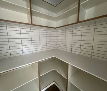 BRAND NEW EXECUTIVE 3 BEDROOM TOWNHOUSE - Photo 1