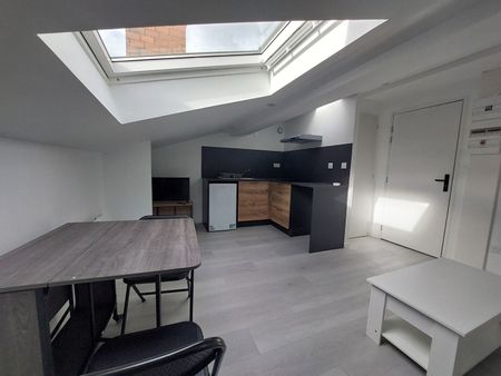 Location Appartement 1 pièce 14m² - Photo 2