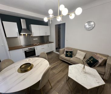 Location Appartement 2 pièces 38m² TOULON 83000 - Photo 3