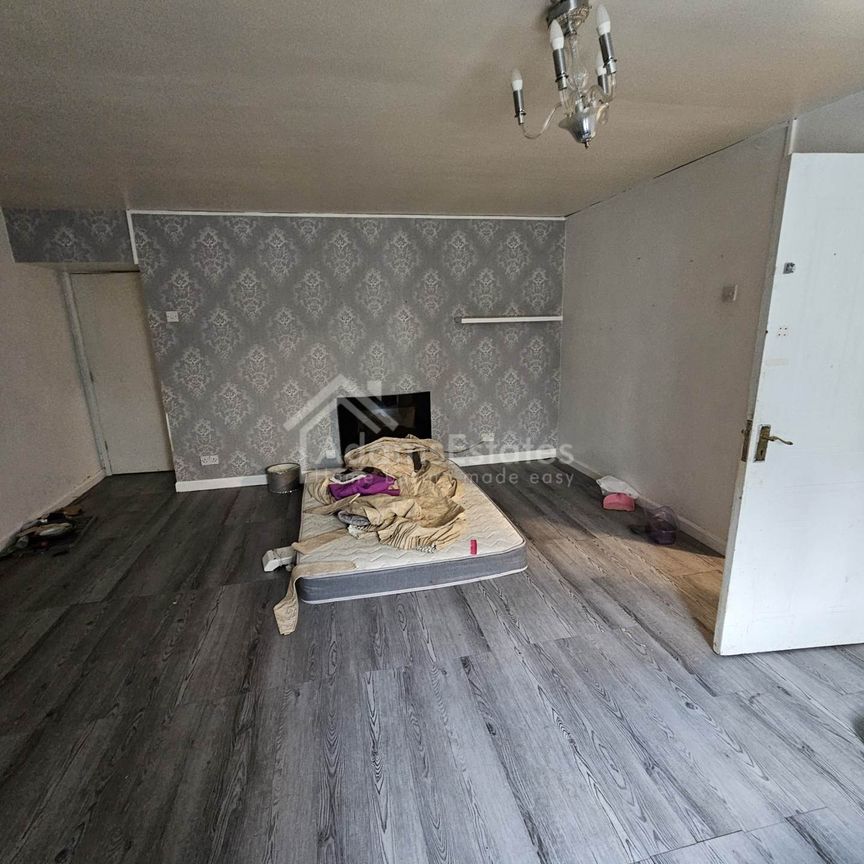 Price £500 pcm - Available Now - Unfurnished - Photo 1