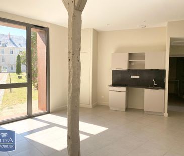 Location Appartement 2 pièces 49m² FONTENAY LE COMTE 85200 - Photo 2