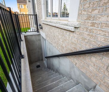 For Lease - 1 Bushwood Trail Unit# Upper, Brampton, Ontario - Photo 4