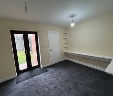 3 bedroom semi-detached house to rent - Photo 1