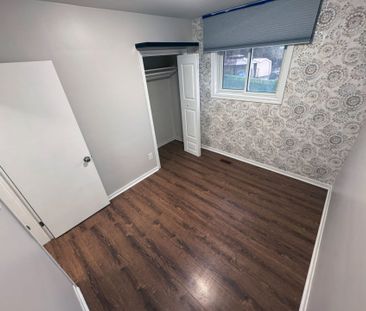 For Lease - 2 Windover Drive Unit# Main, Toronto, Ontario - Photo 3