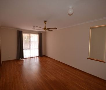 Family Home on the West side - Photo 4