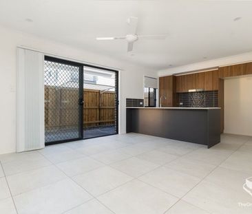 Near New 4 Bedroom Townhouse - Photo 6