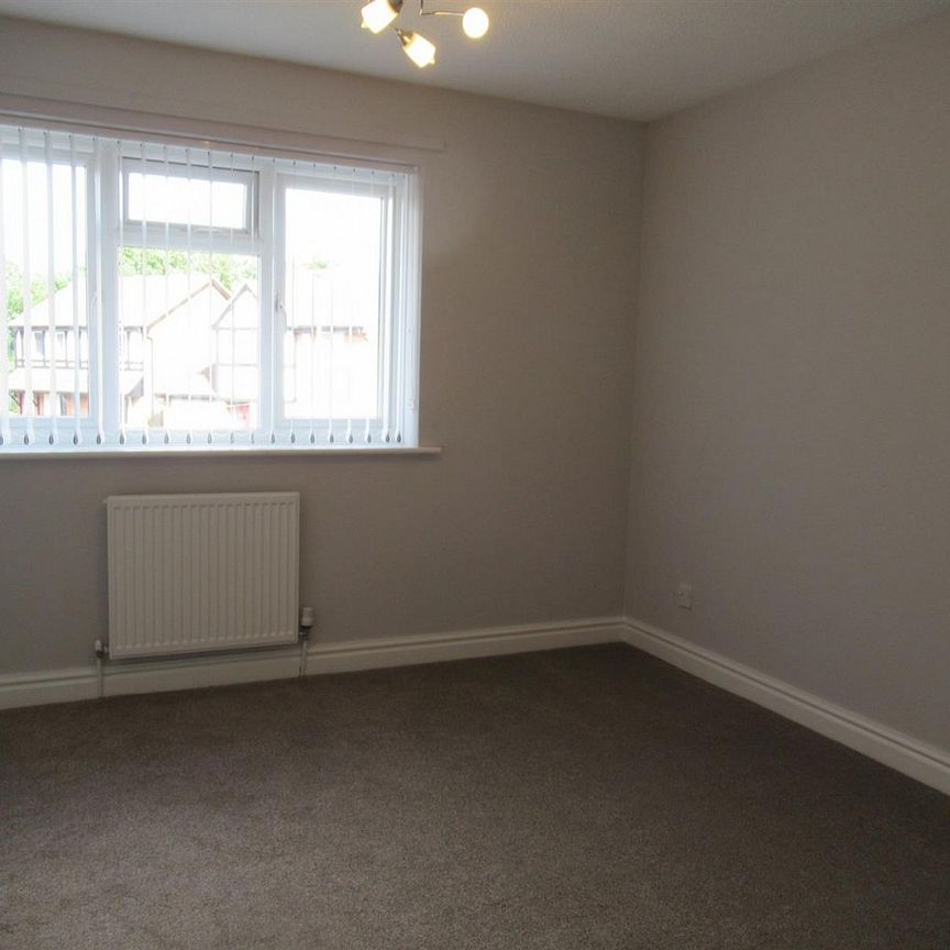 Pinders Green Drive, Methley, Leeds - Photo 1