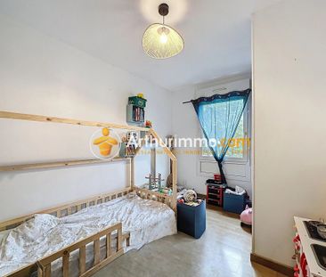 Location Appartement 4 pièces 83 m2 à Saint-Quentin-Fallavier - Photo 4