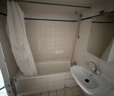 Location Appartement 1 pièce 37m² VILLEURBANNE 69100 - Photo 1