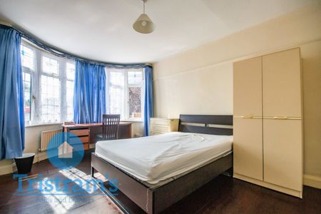 References Pending - 4 bed Shared House - Photo 4