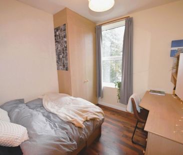 6 bedroom flat to rent - Photo 5