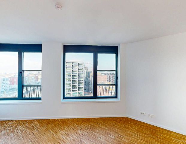 SPRING TOWER: Exklusives 3-Zimmer-Apartment mit zwei Loggien und Luxus-Feeling - Foto 1