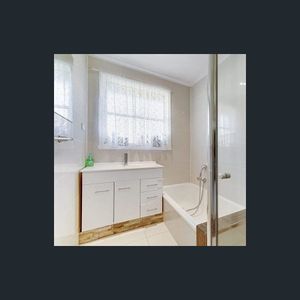 Newly Renovated with picturesque views - Photo 3