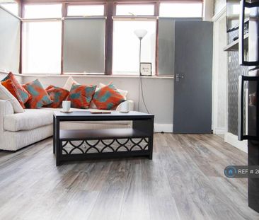 1 bedroom in a house share to rent - Photo 1